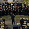 Das preisgekrönte Vokalensemble „Cantabile Regensburg“ mit seinem Leiter Professor Matthias Beckert wurde für sein Konzert in der vollbesetzten Stadtpfarrkirche in Haßfurt mit stehenden Ovationen gefeiert.