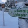 Der Beginn der Sonnenloipe, eine der drei gespurten Loipen im Umfeld der Bayerischen Schanz.