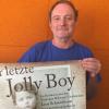Thomas Keller mit dem Plakat zum Film "Der letzte Jolly Boy".