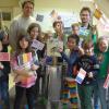 Friebo steht! Auch in den Osterferien wurde im Hort der Grundschule am Friedensroboter gebaut (von links): Hortleiterin Birgid Leicht, die Bildungspartner Stephan Busch und Rainer Herrler sowie Projektleiterin Cilly Fröhling. Friebo steht! Auch in den Osterferien wurde im Hort der Grundschule am Friedensroboter gebaut (von links): Hortleiterin Birgid Leicht, die Bildungspartner Stephan Busch und Rainer Herrler sowie Projektleiterin Cilly Fröhling.