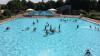 Ferienstart im Freibad Volkach: So sah es dort am 30. Juli 2018 aus. Der Volkacher Stadtrat hat die Zukunft des sanierungsbedürftigen Bades bei seiner Sitzung am Montagabend erneut auf der Tagesordnung.