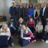 Sieben Lümmelsessel stehen nun in der Lesewerkstatt der Grundschule Karlstadt.