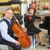 Duo Piacello:  mit Pianistin Yuri Nakamori am Flügel und Volker Potoradi am Violoncello.