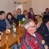 Hatten einen lehrreichen und vor allem vergnüglichen Nachmittag: ein Teil der Besuchergruppe aus Schwebheim beim gemeinsamen Schunkeln im Höchheimer Burggut. Hatten einen lehrreichen und vor allem vergnüglichen Nachmittag: ein Teil der Besuchergruppe aus Schwebheim beim gemeinsamen Schunkeln im Höchheimer Burggut.