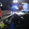Schwerer Verkehrsunfall am Samstagmorgen zwischen Egenhausen und Schnackenwerth: Der erheblich alkoholisierte Fahrer hatte Glück im Unglück.