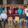 Neuwahlen und Ehrungen langjähriger Mitglieder kennzeichneten die Jahresversammlung des FC Karsbach. Vorne sitzend: Vorsitzender Harald Peter, Franz Atzmüller, Otmar Keupp und stellvertretender Vorsitzender Werner Amtmann. Stehend von Links: Robert Mennig, Siegfried Herrmann, Norbert Kimmel, Markus Renner, Maren Wiesinger-Mennig, Delia Brandenstein, Benedict Rohs, Thomas Albert, Michael Schulte, Daniel Albert, Inge Brandenstein, David Amtmann, Daniel Schulte und Annette Schulte.