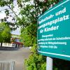 Der Renni, ein Pausenhof in Eibelstadt, soll bebaut werden. Dagegen wehren sich viele Bürger. Sie wollen ein Bürgerbegehren. Der Renni, ein Pausenhof in Eibelstadt, soll bebaut werden. Dagegen wehren sich viele Bürger. Sie wollen ein Bürgerbegehren.