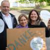 Die Initiatoren des Bürgerbegehrens Björn Küstner, Anette Salveter, Barbara Küstner (von links) haben mittlerweile 731 Unterschriften von Bürgern gesammelt, die den Renni retten wollen. 