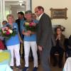 Feier zum 20-jährigen Bestehen der Arche Höchberg im Bild von links: eine Bewohnerin, Jarmilla Kalina, Nathalia Penner, Rolf Müßig, Luise Wiesheu, Robert Wiesheu.