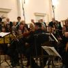 Paul-Eber-Kantorei, Orchester und Sologitarrist Rupert Bachmaier beim Konzert am Sonntag Abend unter der Leitung von Dekanatskantor Martin Blaufelder.