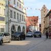 Die Einrichtung einer temporären Fußgängerzone in der Volkacher Hauptstraße an den Wochenenden ist erstmal vom Tisch. Erst, wenn alle Straßen der Altstadt saniert sind, möchte der Stadtrat das Thema auf breiter Ebene neu debattieren.