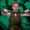 Cedric von Borries als teuflischer Schütze in "The Black Rider". Das Mainfranken Theater führt das Musical im Würzburger Rathaushof auf.