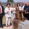 Bürgermeister Markus Höfling, Festrednerin Barbara Stamm, Thüngersheims Weinprinzessin Charlotte Stephan, stellvertretende Landrätin Karen Heußner, Weinbau-Präsident Artur Steinmann, LWG-Präsident Hermann Kolesch und Bildhauer Andreas Krämmer. Bürgermeister Markus Höfling, Festrednerin Barbara Stamm, Thüngersheims Weinprinzessin Charlotte Stephan, stellvertretende Landrätin Karen Heußner, Weinbau-Präsident Artur Steinmann, LWG-Präsident Hermann Kolesch und Bildhauer Andreas Krämmer.