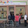 Ortsbegehung: Die neue Ladenfront in der Sanderstraße 27 bringt den Fahrradservice „endlich raus aus dem Hinterhof“, war man sich bei der offiziellen Einweihung einig.