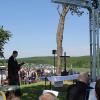 Um Gottes Segen bat Dekan Jürgen Blechschmidt für das neue Feldkreuz bei Rügheim und alle, die dort verweilen bei einem Gottesdienst am Himmelfahrtstag.