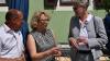 Beim Sektempfang anlässlich der Eröffnung der Jubiläumswoche im Gespräch: Besitzerin Anita Neumeister-Kistner (Mitte), ihr Mann Raymond und Bürgermeisterin Christine Konrad.