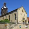 Eingerüstet zeigt sich der Riedenheimer Kirchenturm, der derzeit umfassend renoviert wird. Eingerüstet zeigt sich der Riedenheimer Kirchenturm, der derzeit umfassend renoviert wird.