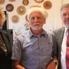 Kleinlangheims Altbürgermeister Roland Lewandowski feierte am Donnerstag 70. Geburtstag. Seine Nachfolgerin Gerlinde Stier und stellvertretender Landrat Paul Streng gratulierten für Gemeinde und Landkreis.