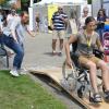 Besonders im Verkehrsbereich muss der Rollstuhl beherrscht werden. Besonders im Verkehrsbereich muss der Rollstuhl beherrscht werden.