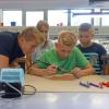 Am Tag der Ausbildung können Schülerinnen und Schülern auch ihre technischen Fähigkeitenausprobieren
