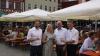 Pünktlich zum Ferienbeginn feierte der TSV Karlstadt sein bekanntes Weinfest. Das Bild zeigt von links Sebastian Kunz, Staatssekretärin Anna Stolz, Bürgermeister Paul Kruck und Landrat Thomas Schiebel.