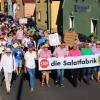 Am 27. Juni demonstrierten in Wiesentheid rund 500 Menschen gegen die geplante Salatzuchtanlage. Jetzt hat das niederländische Agrarunternehmen den Bauantrag zurückgezogen.