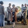 Elizabeth McGovern als Cora Crawley, Harry Haddon-Paton als Bertie Pelham, Laura Carmichael als Edith Crawley, Hugh Bonneville als Robert Crawley and Michael Fox als Andy in Downtown Abbey. Elizabeth McGovern als Cora Crawley, Harry Haddon-Paton als Bertie Pelham, Laura Carmichael als Edith Crawley, Hugh Bonneville als Robert Crawley and Michael Fox als Andy in Downtown Abbey.