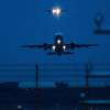 Die zum Teil sehr niedrigen Flugpreise sind auch ein Grund, warum viele Menschen mit dem Flugzeug reisen.