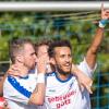 Endlich wieder drei Punkte für die Kracken: David Schug (links) und Torschütze Alexander Priesnitz jubeln über den Treffer zum 1:0.