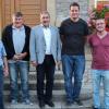 Helmut Friedrich und Josef Schmelz (von links) wurden von Bürgermeister Lorenz Strifsky in den Ruhestand verabschiedet. Marco Eckert und Lars Schmelz sind die Nachfolger der Thüngener Gemeindearbeiter.