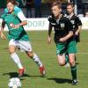 Der Großbardorfer Marlon Herbert (vorne rechts) enteilt seinem Gegenspieler vom FC Schweinfurt 05, Justin Ziegler.