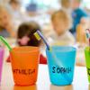 Viele Kinder, viele Aufgaben und viel zu wenige Erzieher: Auch in Unterfranken führt Personalmangel zu Engpässen in Kindertagesstätten. 