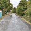 Der Betonweg von der Staatsstraße zum Wertstoffhof der Stadt soll im Rahmen der Neuordnung befestigt werden.