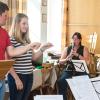 Maria Mitnacht hat schon etwas Übung im Dirigieren. Sie leitet seit einem Jahr die Laurentius-Musikanten in Heidingsfeld. Maria Mitnacht hat schon etwas Übung im Dirigieren. Sie leitet seit einem Jahr die Laurentius-Musikanten in Heidingsfeld.