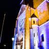 Im vergangenen Jahr war die St. Adalbero-Kirche in der Sanderau während der Nacht der offenen Kirchen bunt illuminiert. 