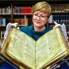 Die Unibibliothek hat einige Schätze in ihrem Archiv. Die Unibibliothek hat einige Schätze in ihrem Archiv.