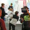 Virtual Reality: Auf dem Ausstellungsschiff MS Wissenschaft, das noch bis Donnerstag (3. Oktober) in Würzburg am Main liegt, kann man das Thema Künstliche Intelligenz spielerisch erleben. 
