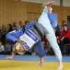 Janine Grafen (blauer Anzug) siegt mit diesem Wurf spektakulär zum 3:1-Zwischenstand gegen Neuhaus.