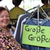 "Wenig Auswahl in großen Größen" dachte sich Anja Schmidt und bot ihre Kleidung erstmalig auf dem Mädelsflohmarkt an. "Wenig Auswahl in großen Größen" dachte sich Anja Schmidt und bot ihre Kleidung erstmalig auf dem Mädelsflohmarkt an.