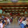 Volle Halle zum Gottesdienst. Volle Halle zum Gottesdienst.