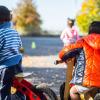 "Willkommenskultur durch Spiel", ein Modellprojekt des Bundesfamilienministeriums, gibt es auch am Schweinfurter Ankerzentrum. Einmal in der Woche fährt ein Spielmobil für die Flüchtlingskinder vor.