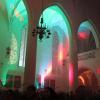 Bei den diesjährigen Kirchen(t)räumen wird das Innere des Steigerwalddoms wieder in bunte Farben getaucht. Dazu gibt es Rockmusik-Klassiker. 
