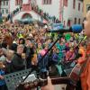 Zur Abschlussveranstaltung der Woche der Nachhaltigkeit in Karlstadt kamen rund 2000 Schüler auf den Marktplatz. Im Bild die Sängerin Helen Schmidt. 
