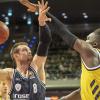 Hielten im Pokal gegen Alba Berlin lange mit: Johannes Richter (Nummer acht) und sein Team s. Oliver Würzburg.