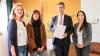 Uniklinikum, Klinikum Würzburg Mitte und mainGeburtshaus erhalten Unterstützung zur Förderung der Geburtshilfe. Im Bild (von links): Oberbürgermeister Christian Schuchardt, Sozialreferentin Hülya Düber, Kathrin Fleischmann und Stefanie Körner, beide vom mainGeburtshaus.
