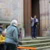 70 Jahre und kein bisschen leise: Pfarrer Oliver Englert hatte anlässlich des Glockenjubiläums zu einem Glockenkonzert auf den Kirchplatz eingeladen. 70 Jahre und kein bisschen leise: Pfarrer Oliver Englert hatte anlässlich des Glockenjubiläums zu einem Glockenkonzert auf den Kirchplatz eingeladen.