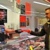 Wurst und Fleisch in eigene Behälter einpacken zu lassen, setzt sich immer mehr durch, wie hier am Stand der Metzgerei Arnold.