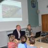 Bürgermeisterin Anita Feuerbach und Kämmerer Markus Eck luden die Schüler in den Sitzungssaal. Bürgermeisterin Anita Feuerbach und Kämmerer Markus Eck luden die Schüler in den Sitzungssaal.