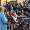 Angela Merkel spricht in Salzburg mit Journalisten zum Fall Hans-Georg Maaßen.
