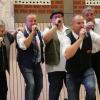 Die A-capella-Gruppe "Rhönis" brannte ein komödiantisches und gesangliches Feuerwerk ab. Die A-capella-Gruppe "Rhönis" brannte ein komödiantisches und gesangliches Feuerwerk ab.